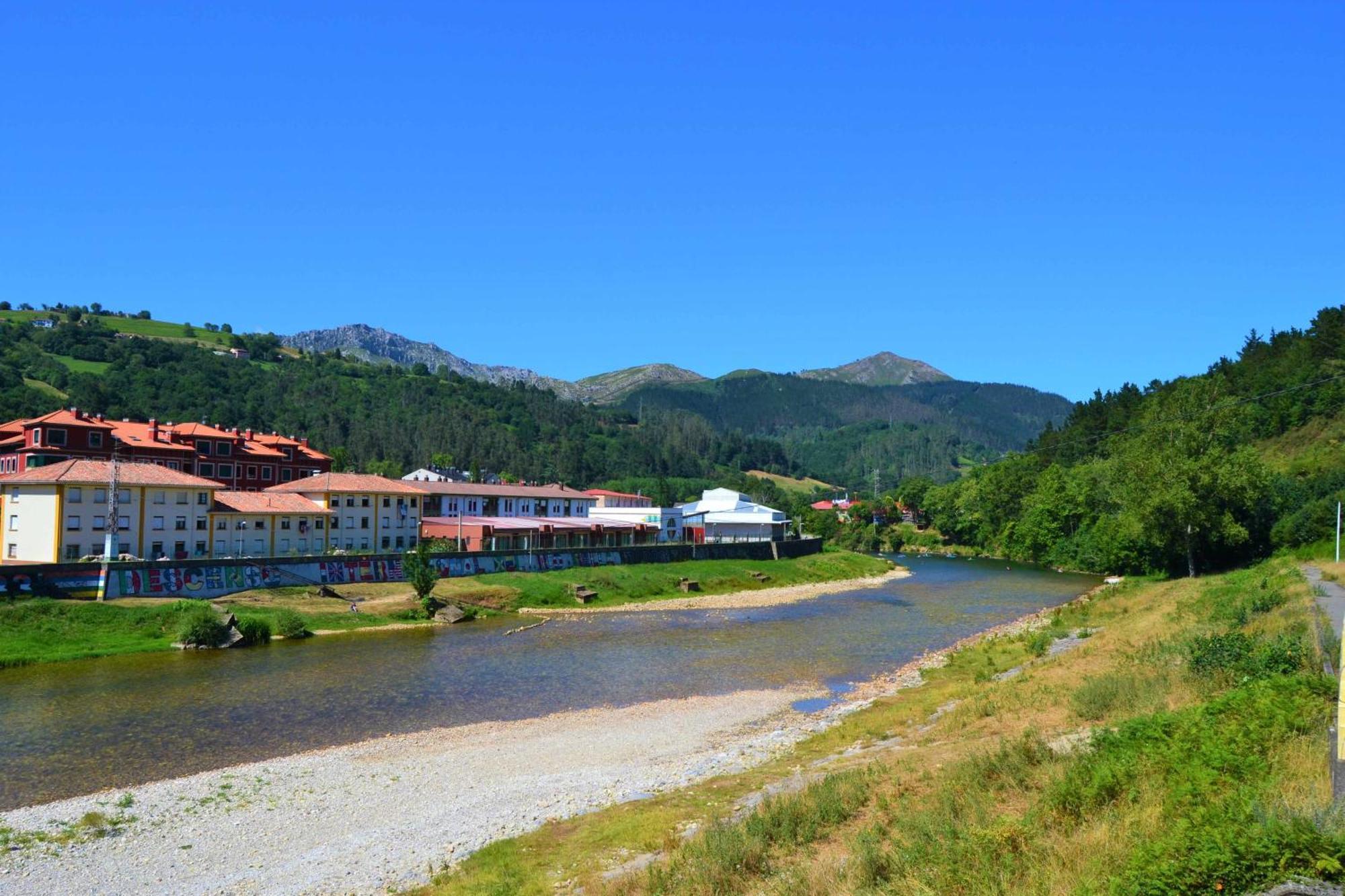 Villa Casa La Gueelina En Asturias Arriondas Exterior foto